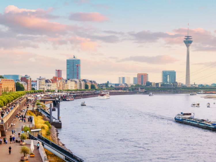 Rheinpromenade in Düsseldorf