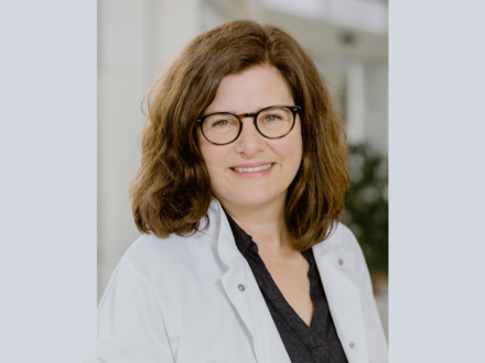 “Wir haben ein starkes Team, das gut aufeinander eingespielt ist“: PD Dr. Saskia Meves ist Chefärztin für Neurologie in der MEDICLIN Fachklinik Rhein/Ruhr